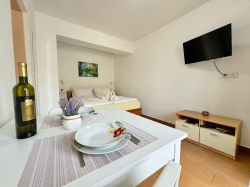 Apartments Dijana Krk (Island Krk)