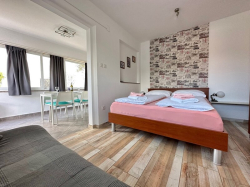 Apartments Dijana Krk (Island Krk)