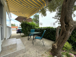 Apartments Dijana Krk (Island Krk)