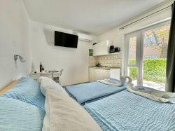 Apartments Dijana Krk (Island Krk)